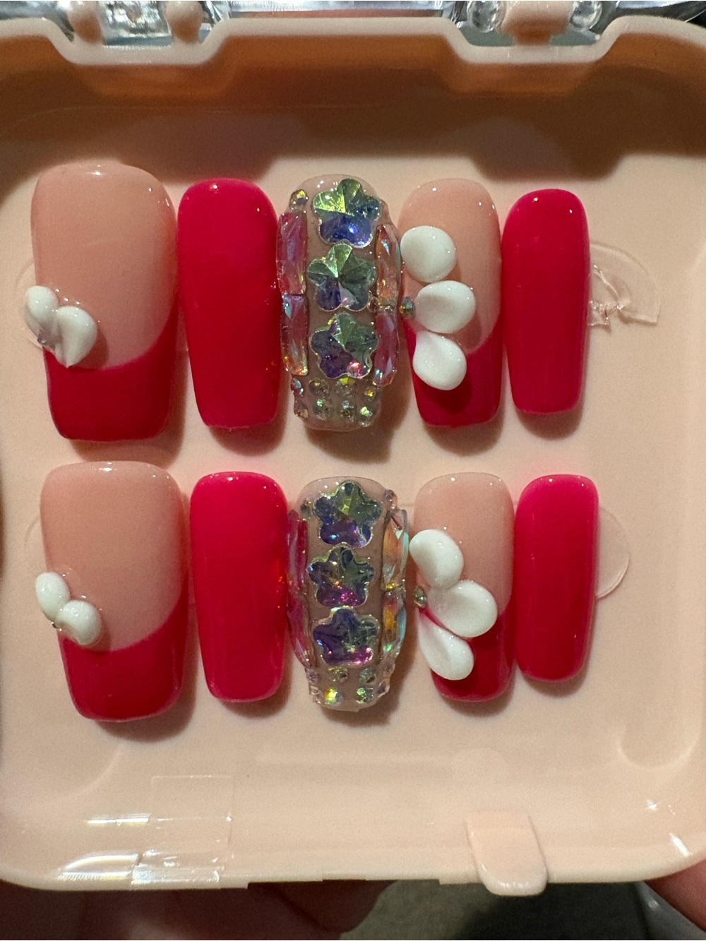 Press-On Nails - Picture 5 of 13